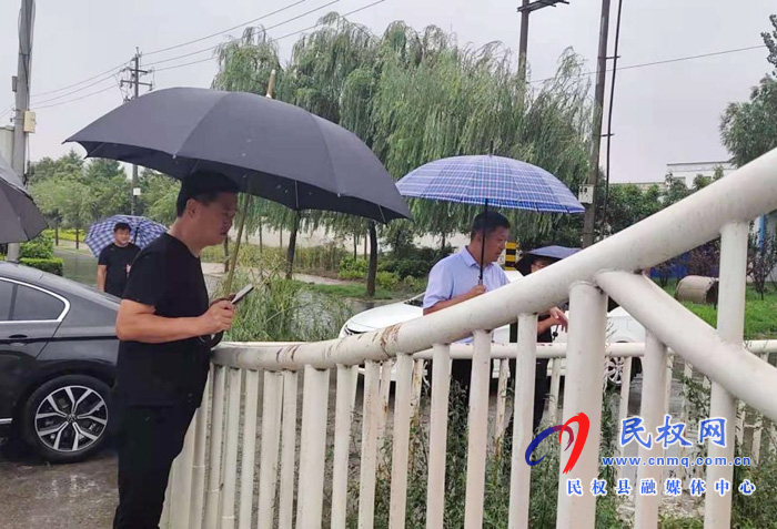 城市管理局：夜以繼日 頂風(fēng)冒雨奮戰(zhàn)防汛一線(xiàn)