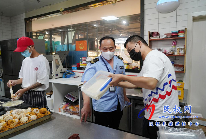 “小小月餅我來守護你”縣市場監(jiān)管局開展節(jié)前月餅市場食品安全專項檢查