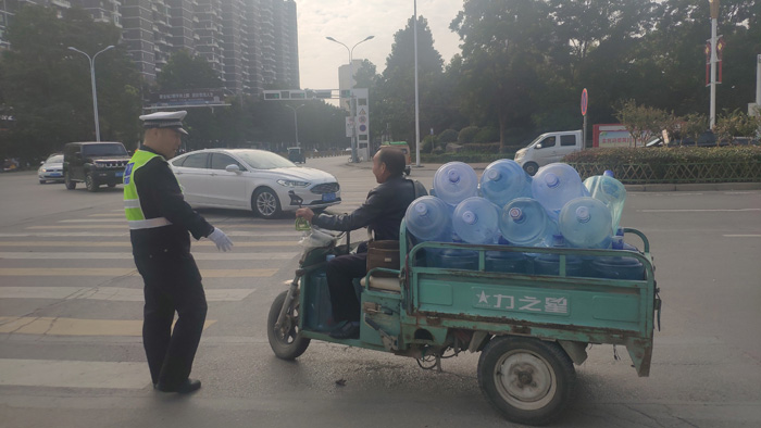 創(chuàng)建全國(guó)文明城市 文明交通靠大家