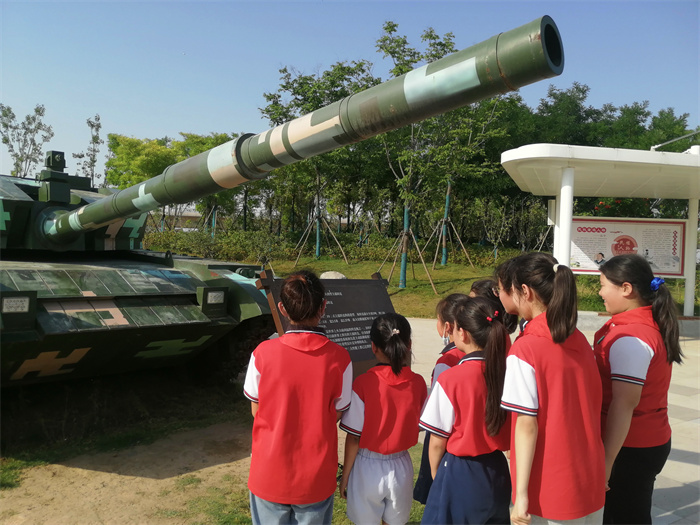 追尋歷史記憶  傳承紅色基因 ——民權(quán)縣第三小學(xué)八一公園紅色足跡尋訪記