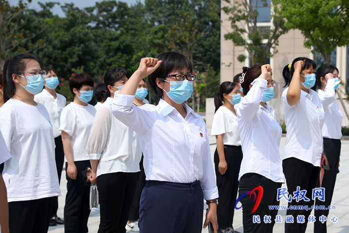 慶祝黨的生日，勇?lián)跣氖姑?--民權(quán)縣第五小學(xué)走進(jìn)民權(quán)縣第一個(gè)黨支部誕生地