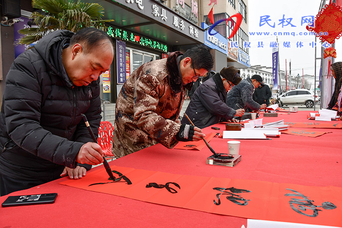 民權縣人和鎮(zhèn)開展“踐行二十大·奮進新征程” 2023年義寫春聯(lián)活動