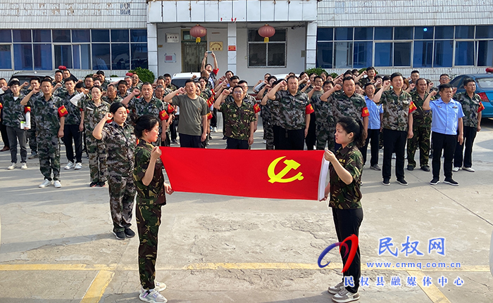 “重溫入黨誓詞，助力三夏生產(chǎn)”——龍?zhí)伶?zhèn)開展主題黨日活動