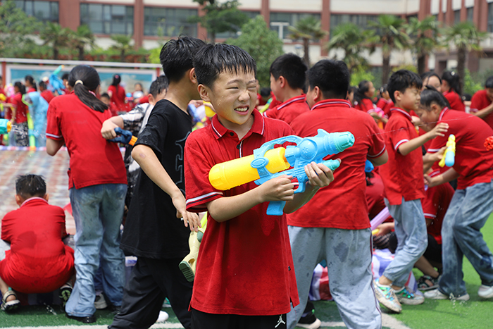 “悠悠艾香溢佳節(jié) 綿綿粽情潤(rùn)端午”——民權(quán)求實(shí)學(xué)校端午節(jié)主題教育活動(dòng)