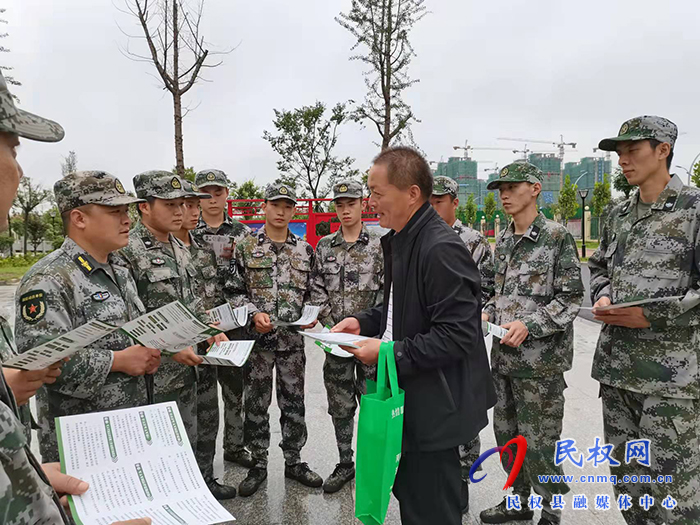 縣司法局開展“法律服務(wù)進(jìn)軍營”系列活動